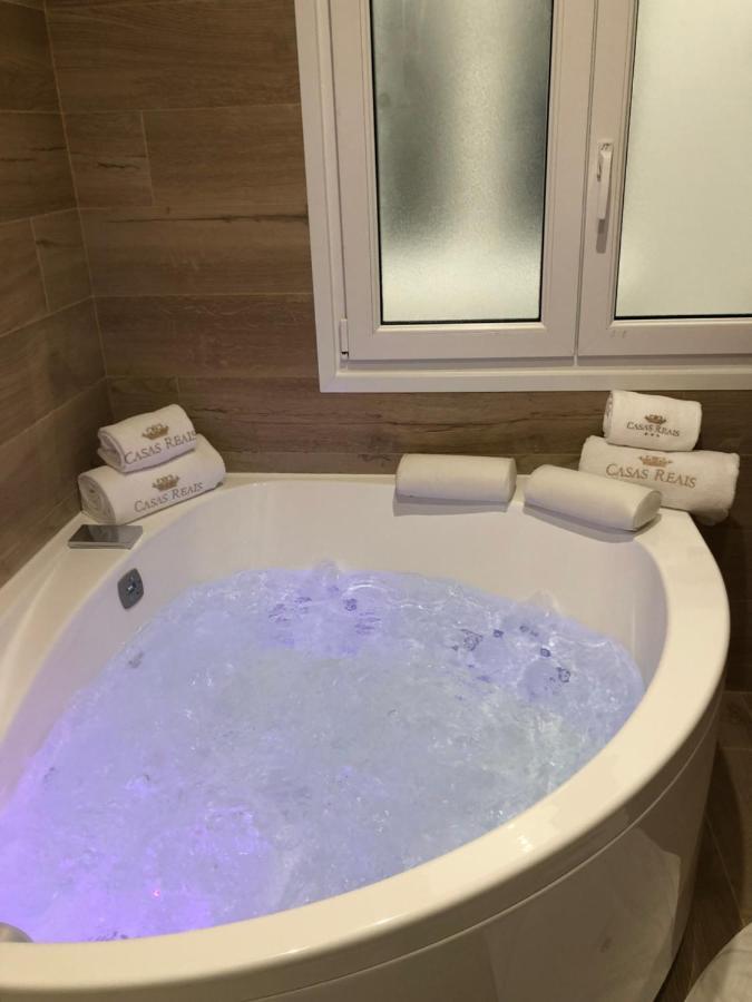 סנטיאגו דה קומפוסטלה Luxury Apartment With Jacuzzi מראה חיצוני תמונה